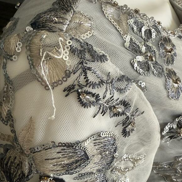 Mac Duggal 11185 Floral Long Sleeve A-Line Gown Platinum Women’s Sz 8 - Picture 9 of 13